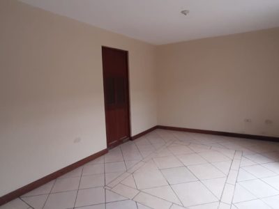 Linda Casa en Venta en Condominio de Carretera a El Salvador