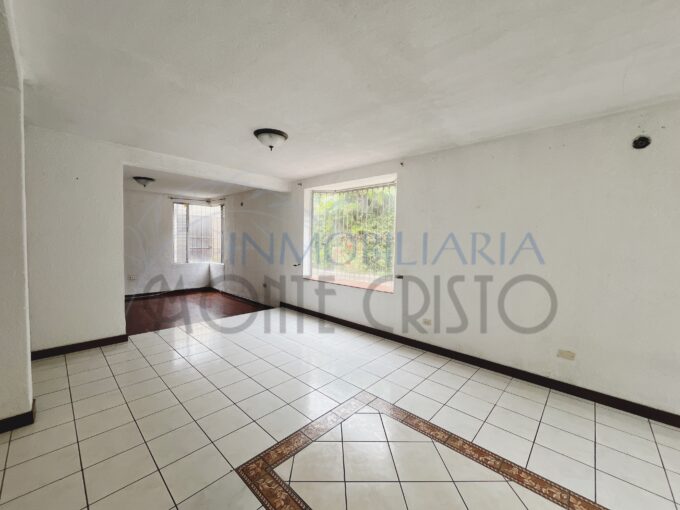 Sala y comedor Casa en venta zona 12