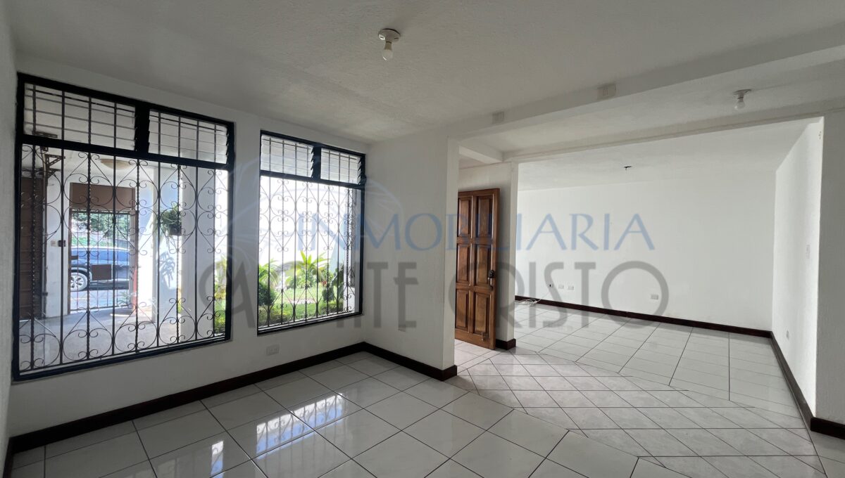 20251108_001716947_iOS